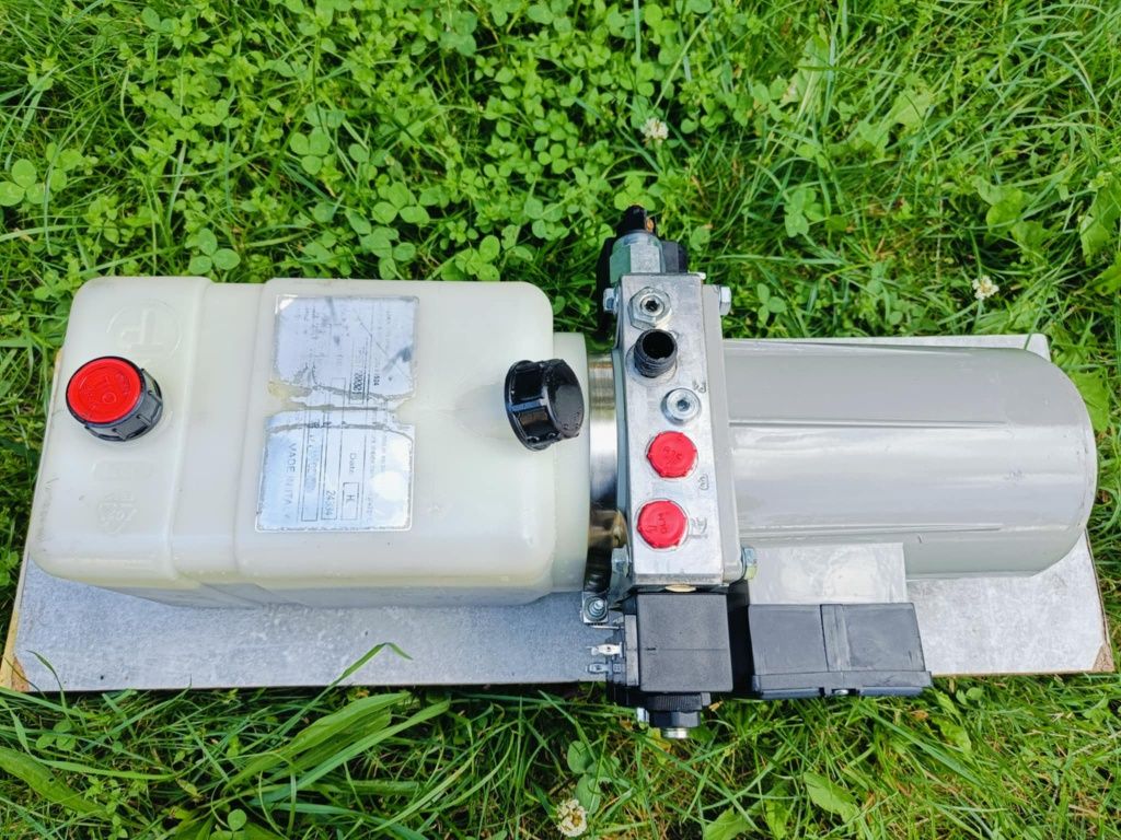 Agregat zasilacz stacja hydrauliczny prasa łuparka ściągacz podnośnik