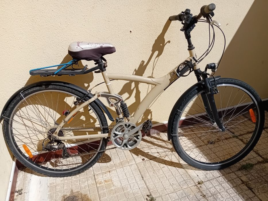 Btwin 700 full suspension rodas 28"