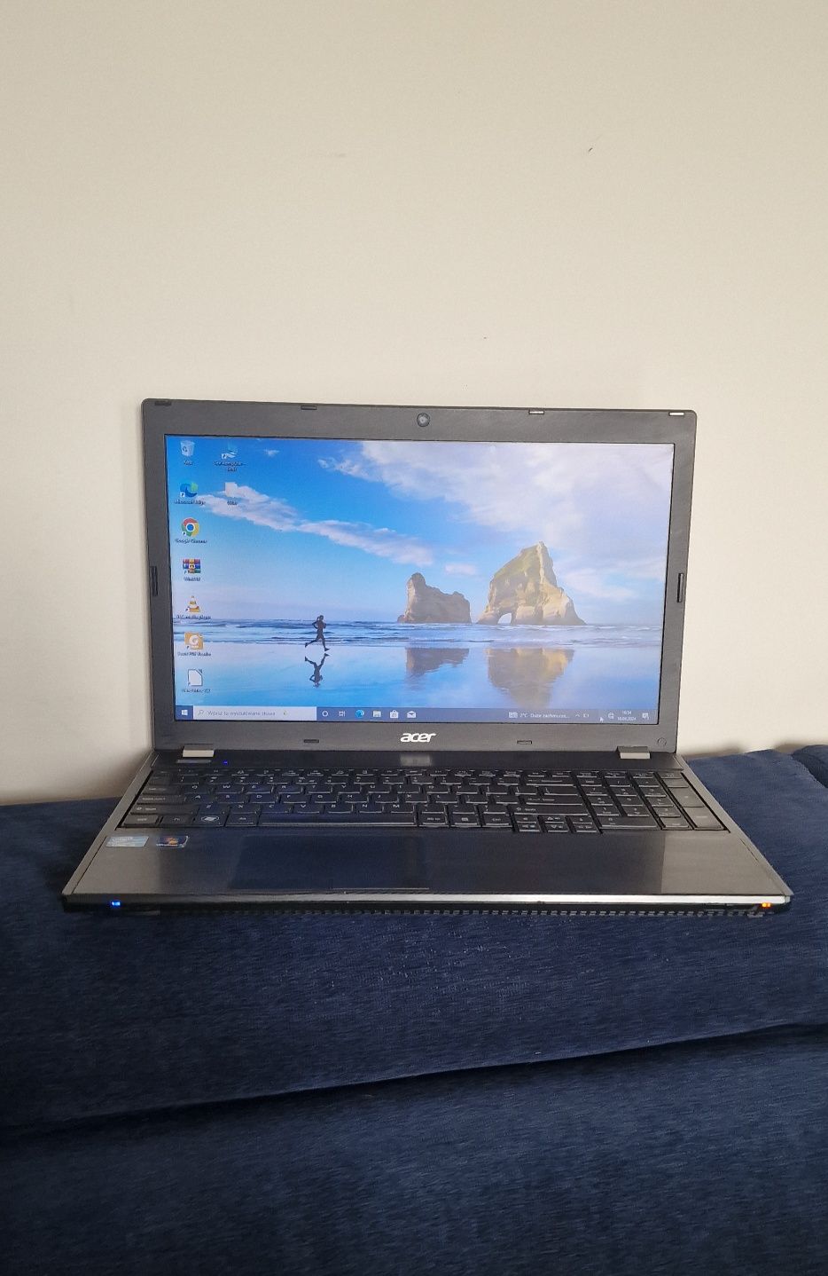 Laptop Acer i3 8 GB / 240 GB SSD