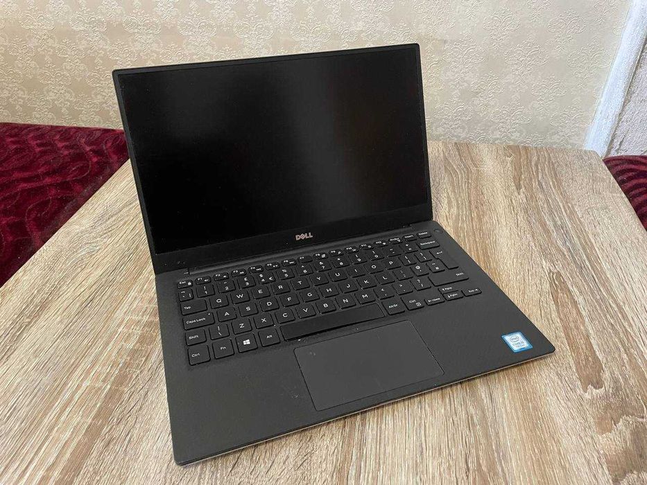 Ноутбук компактний Dell XPS 13 9360 | I5-7200U | Full HD | RAM -8Gb