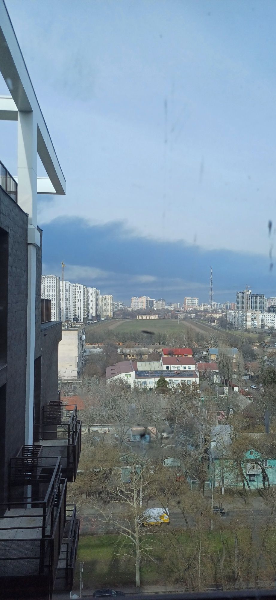 Продам на  ГЕРАНЕВОЙ вид на Ипподром
