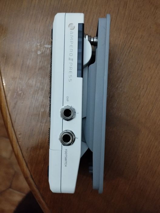 Hotone Ampero 2  Press