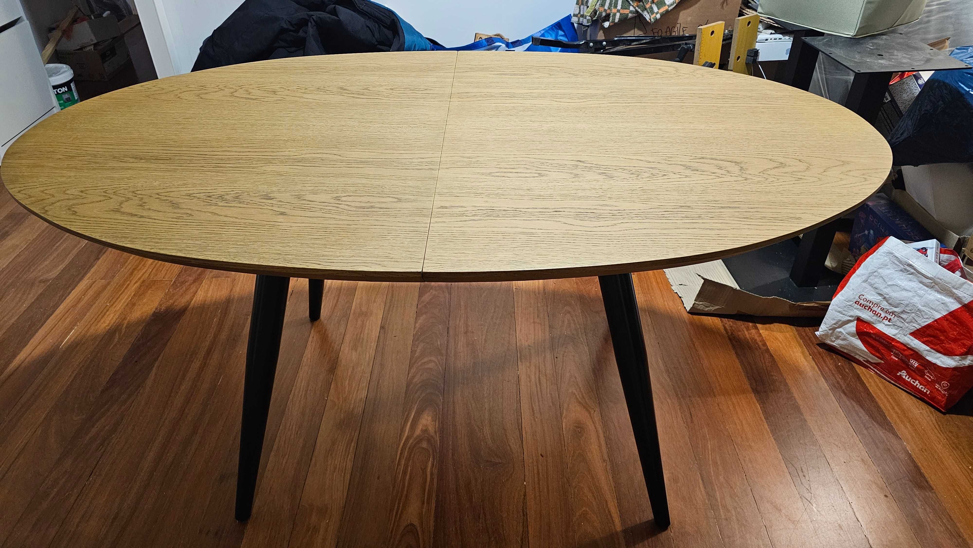 Mesa oval extensivel nova Banak Didier