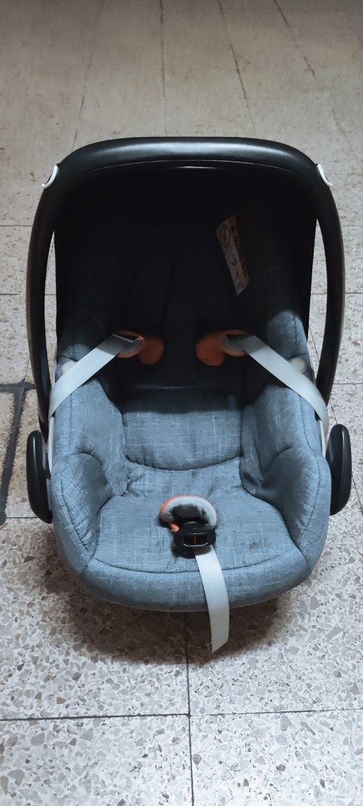Cadeira Auto Bebé (Ovo) Maxi-Cosi Pebble