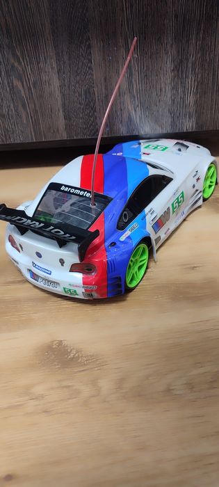 Машинка на радиоуправлении