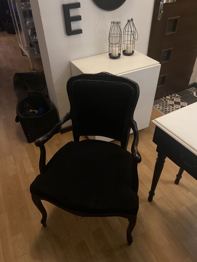 Zestaw sofa , 2 krzesła i sekretarzyk