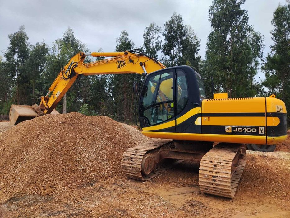 Giratória JCB JS 160