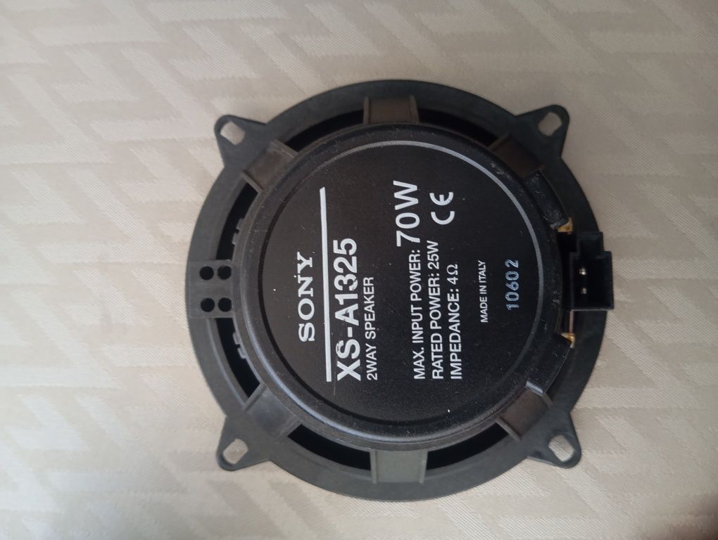 Colunas Sony de carro