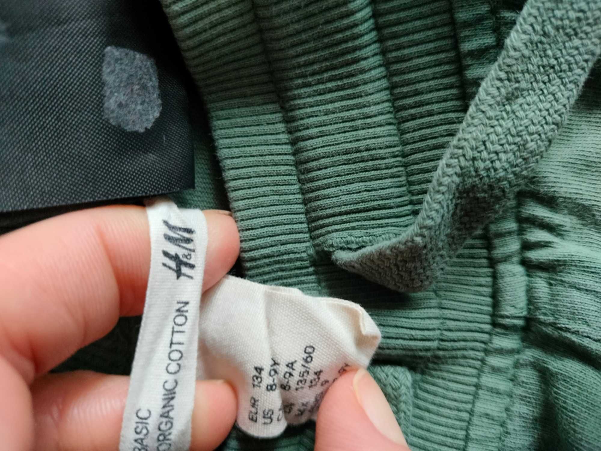 Zielone spodnie dresowe chłopięce H&M 134 cm
