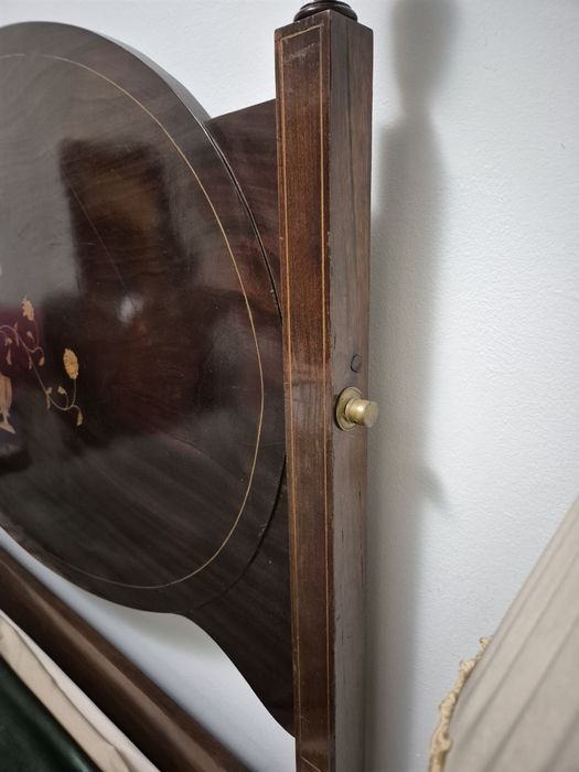 Cama de casal D. Maria embutidos florais