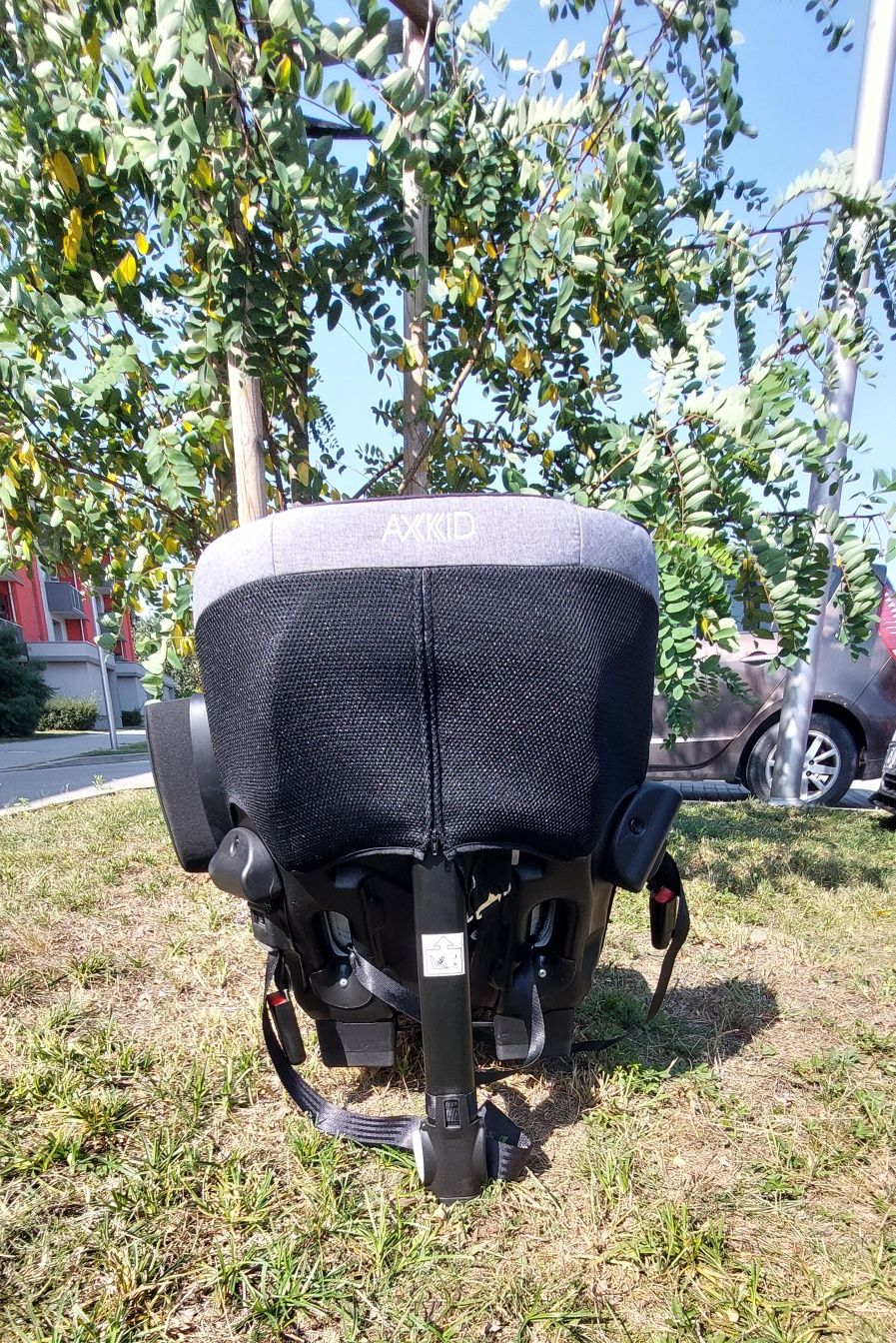 Axkid Minikid 2.0 - fotelik samochodowy 0-25 kg
