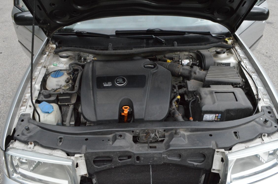 Skoda Octavia TOUR 2006r 1.6 LPG