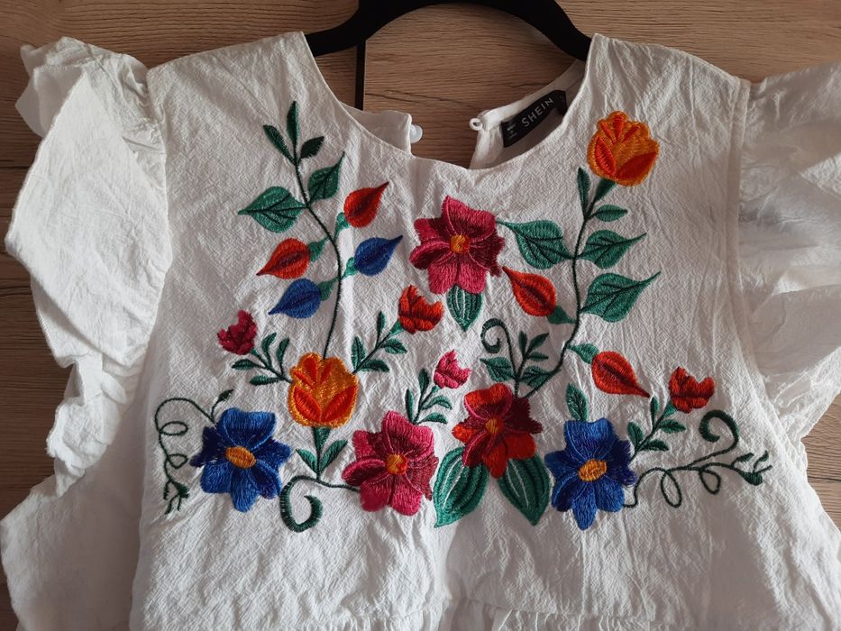 Вишиванка жіноча