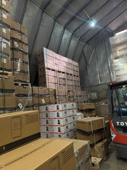 Гібридний інвертор  Deye WiFi (16 kW, 3 фази, 2 MPPT, LV)