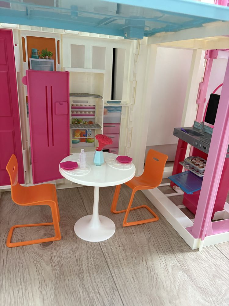 Domek miejski Barbie z windą
