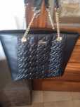 Vendo mala Guess quase nova