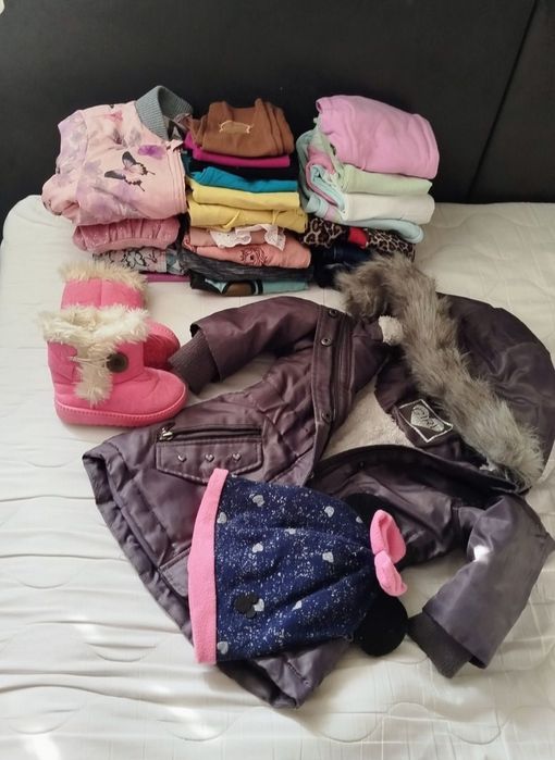 Oddam ubranka dla dziewczynki 92-98