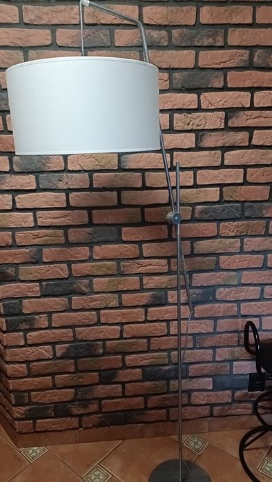 Lampa z regulacją