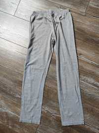 Spodnie z piżamy 152