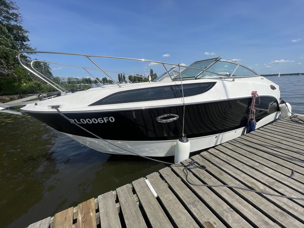 Bayliner 245 Cruiser, wózek portowy, faktura