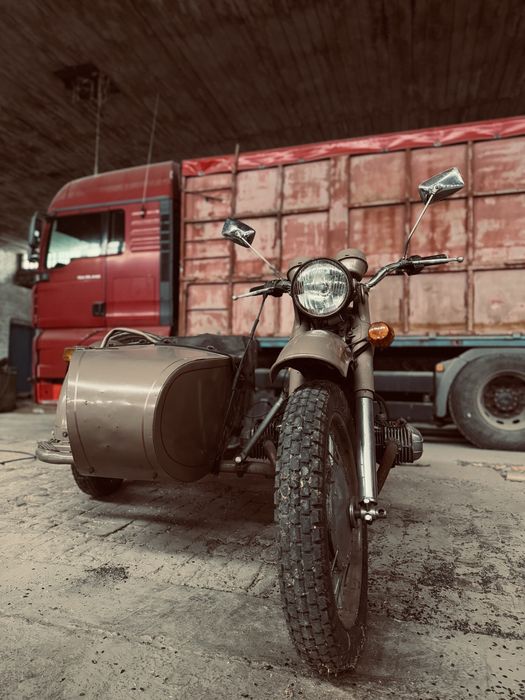 Мотоцикл з коляскою