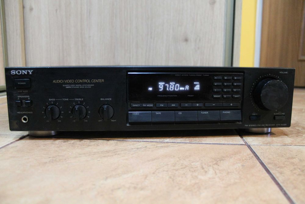 Amplituner Sony STR-AV 220