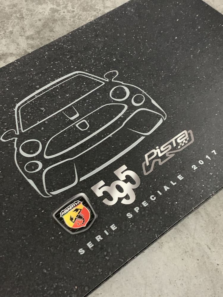 Catálogo Oficial Abarth 595 Pista