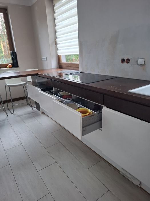 Kuchnia wraz ze sprzetami.