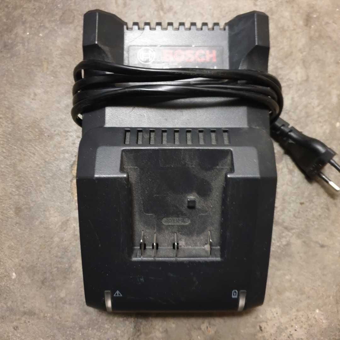 BOSCH Ładowarka wielonapięciowa GAL 1880 14,4V–18V