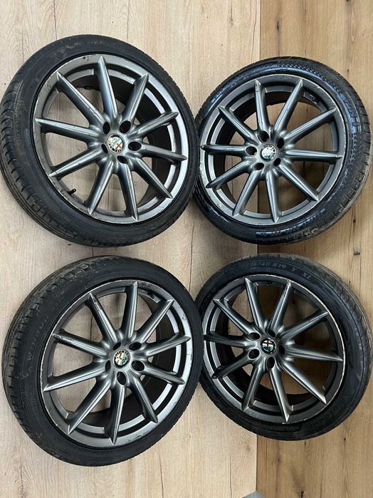Koła komplet kół felgi Alfa Romeo 159 235/40/R19