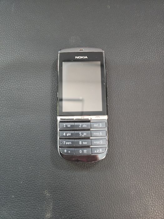 Telefon stara Nokia 300