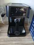 Ekspres ciśnieniowy kolbowy De Longhi EC235.BK
