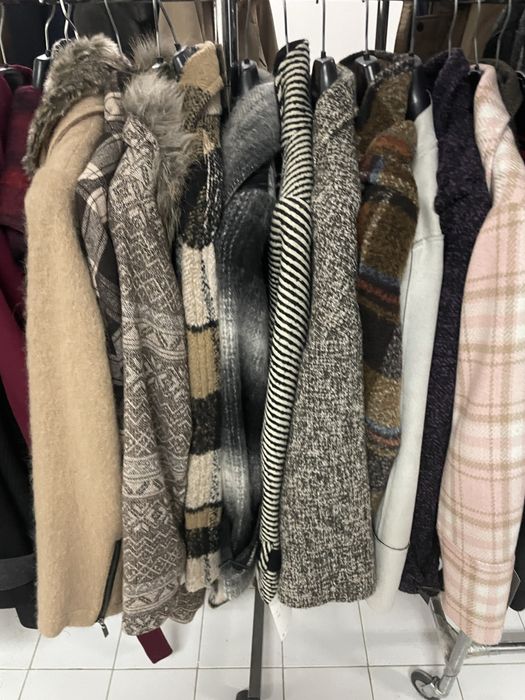 Stock de casacos diversos mulher