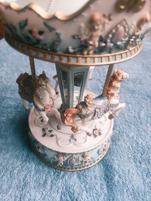 Karuzela pozytywka piękna