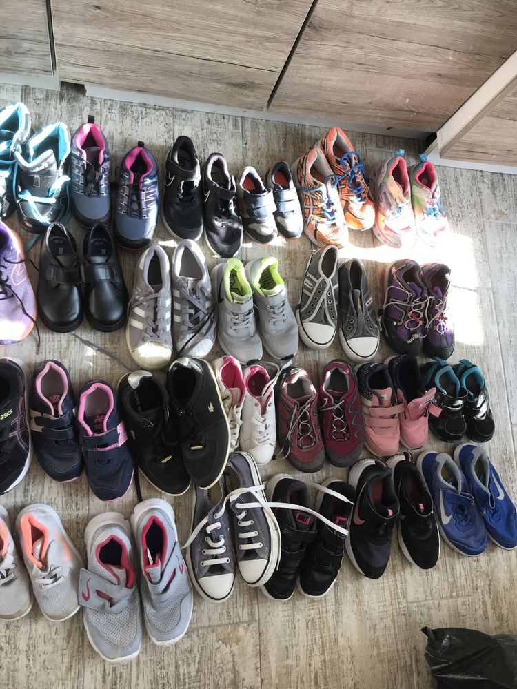 Дитяче оригінальне взуття оптом з Єропи 90пар опт Nike Adidas Asics