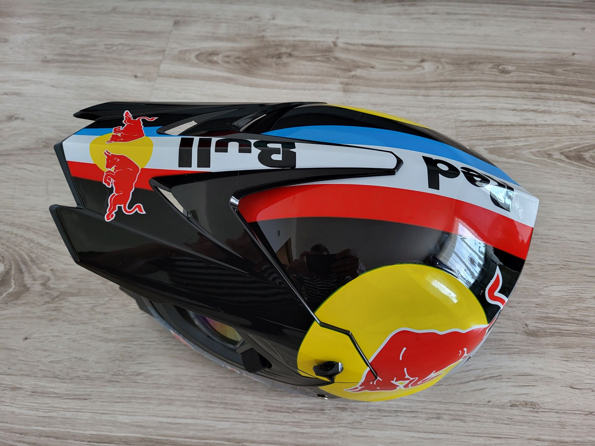 Kask Red Bull google gratis