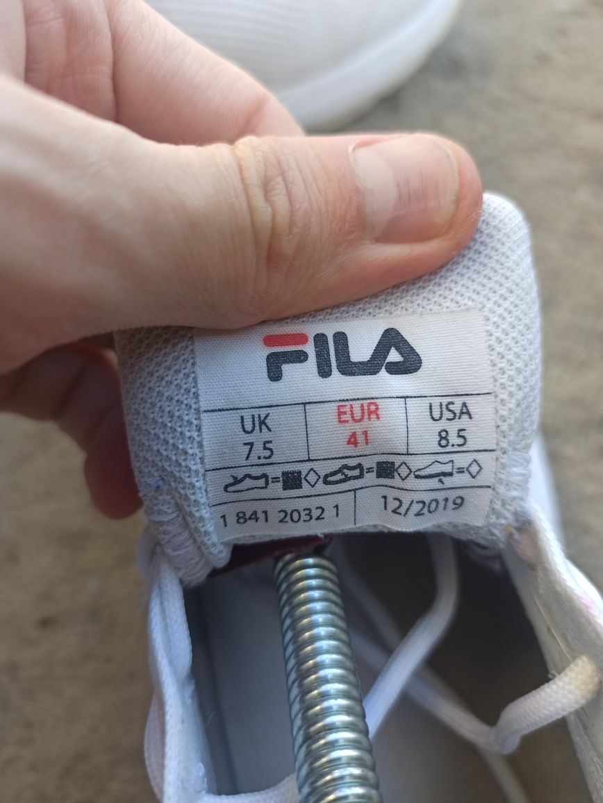 Fila сетка для города и бега асикс брукс мизуно