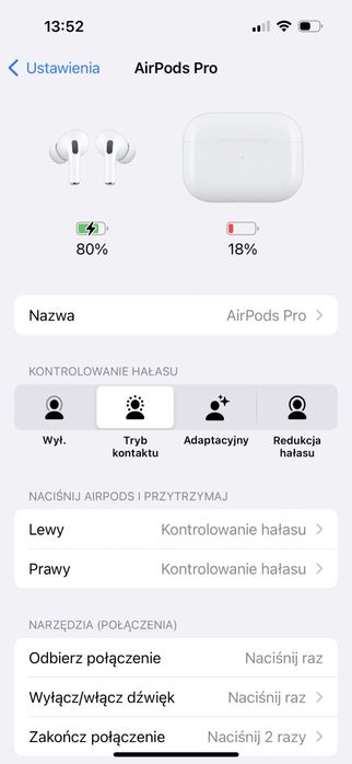 Białe słuchawki „airpods pro”