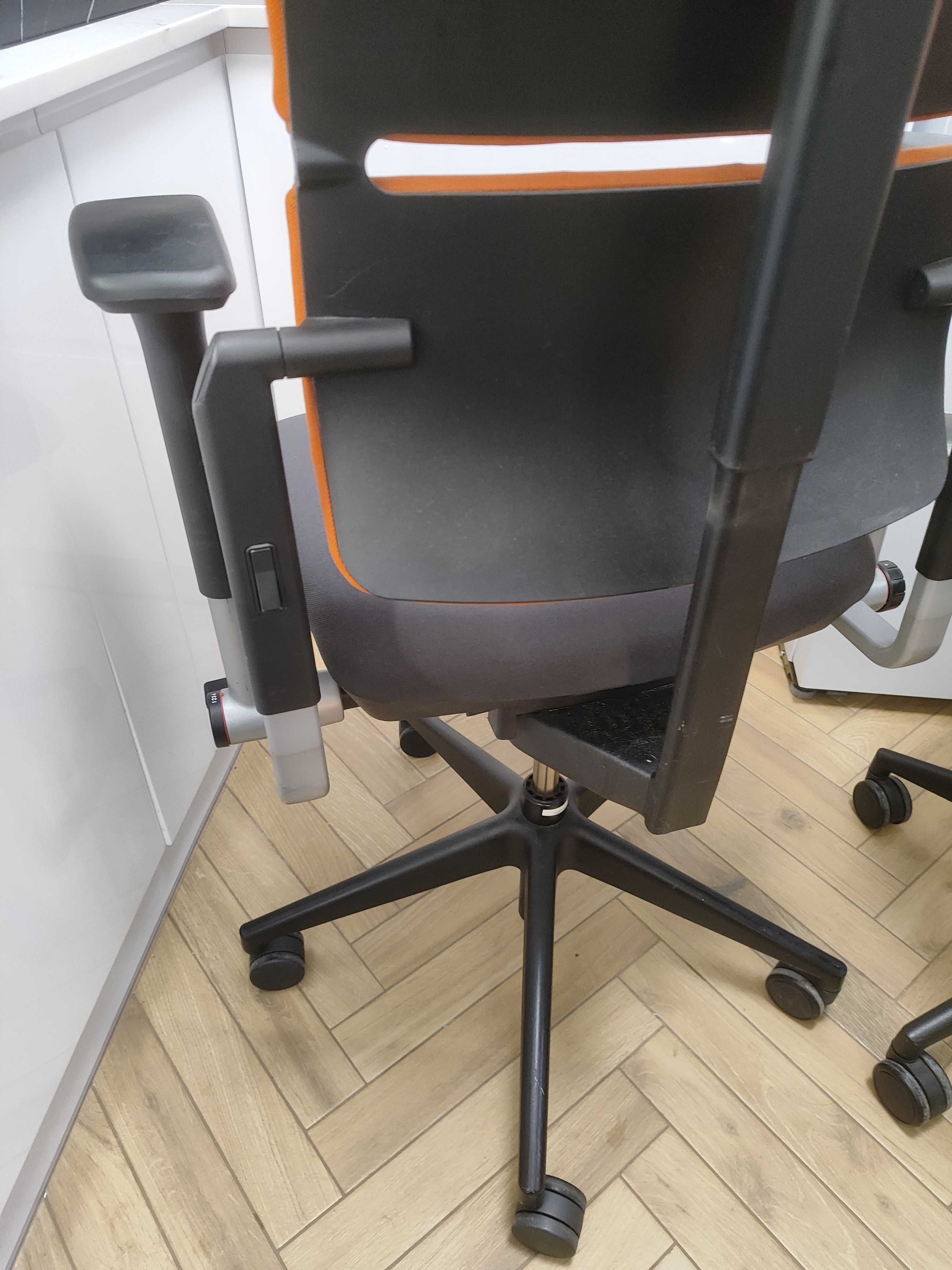 2x Steelcase Please v2 z zagłówkiem