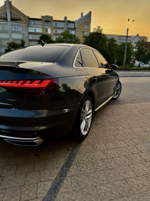 Audi a4 b9 sLine гібрид