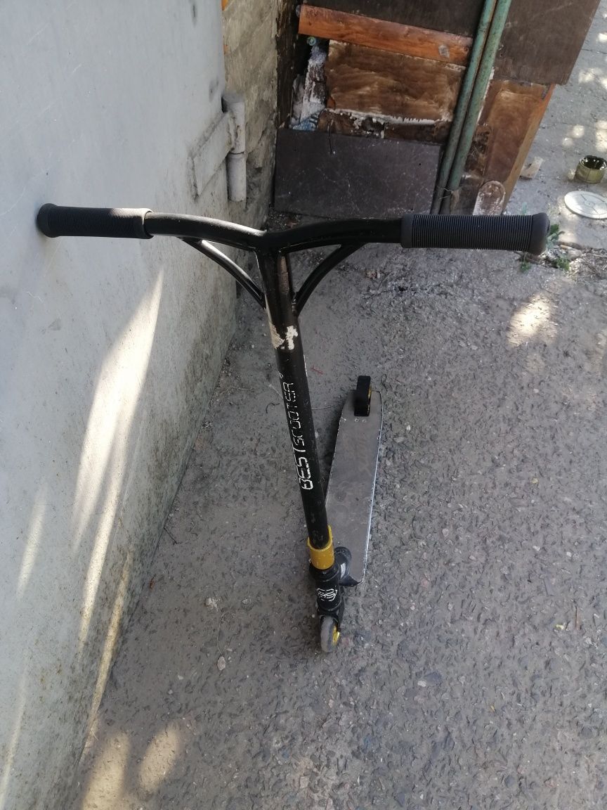 Самокат трюковий