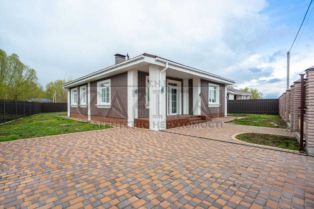 Продається будинок в селі Гнідин з ремонтом