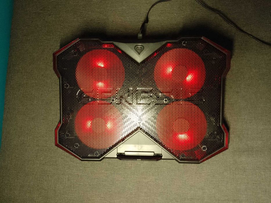 MSI Katana 17  R7 8845hs/32GB/1TB/RTX 4060/144Hz + chłodząca podkładka