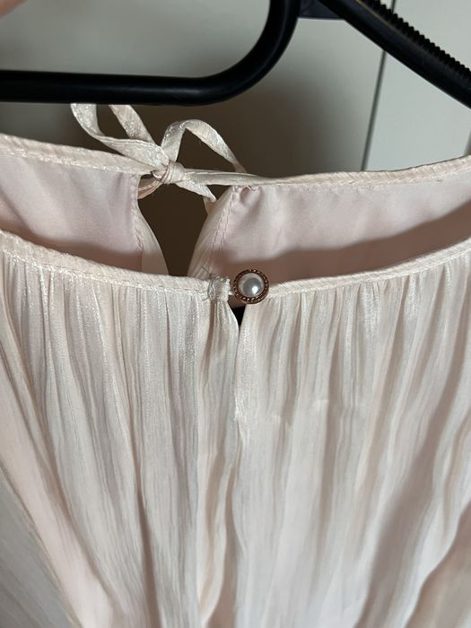 Сукня (вірусна в інстаграм) з блискучої тканини зі шлейфом