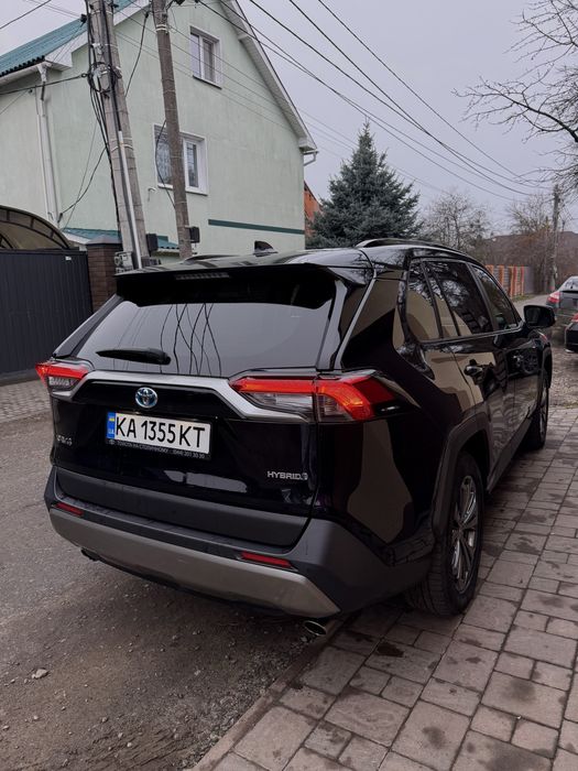 RAV 4 Hybrid 2023р від вдасника. Офіційний. Рік гарантії