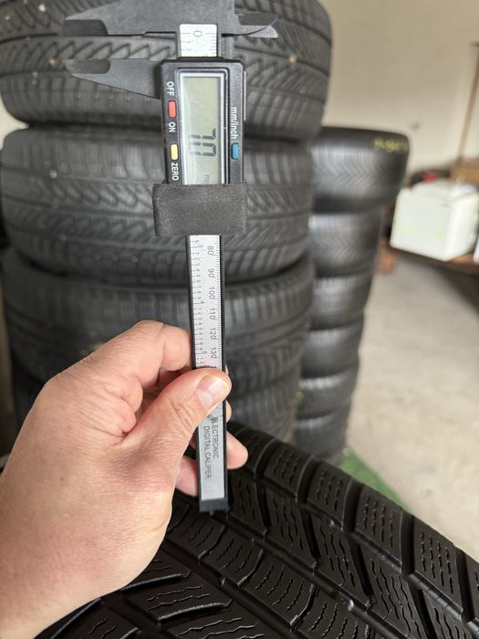 235/55/18   Continental -  зимові шини з Німеччини