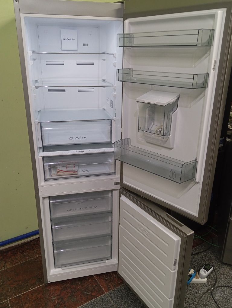 Холодильник SHARP No-Frost 185см из Германии гарантия