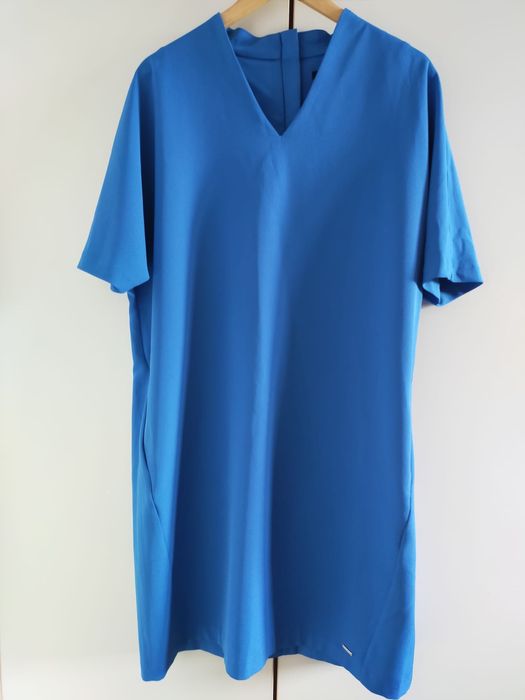 Prosta niebieska sukienka Monnari