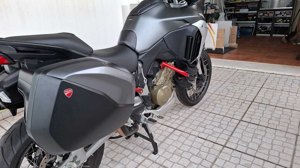 Ducati Multistrada V4 S Full