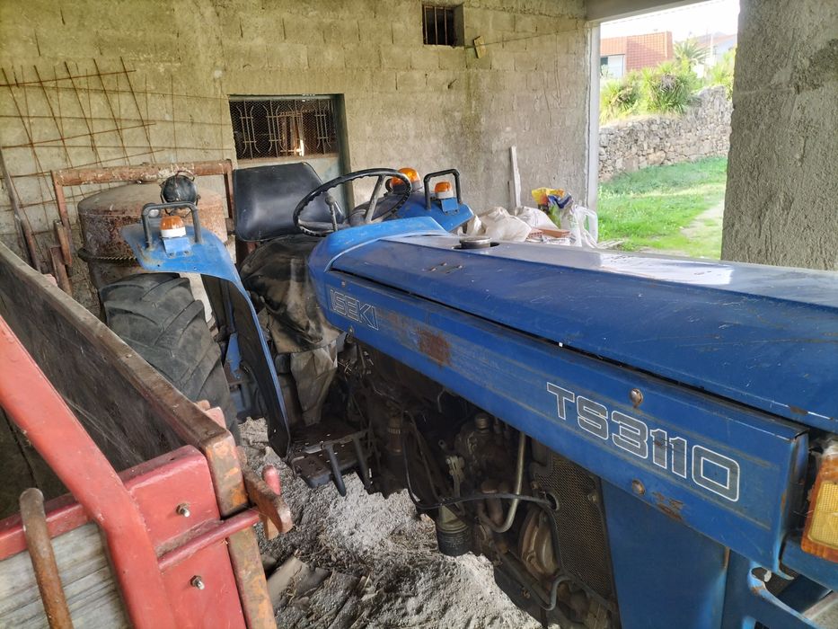 Trator Iseki T53110 com Carroça e Alfaias
